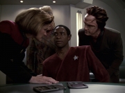 extant_StarTrek_VOY_6x06-Riddles_01832.jpg