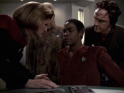 extant_StarTrek_VOY_6x06-Riddles_01835.jpg