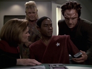 extant_StarTrek_VOY_6x06-Riddles_01849.jpg