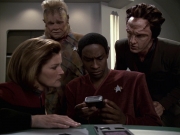 extant_StarTrek_VOY_6x06-Riddles_01855.jpg