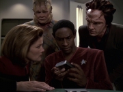 extant_StarTrek_VOY_6x06-Riddles_01858.jpg