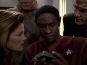 extant_StarTrek_VOY_6x06-Riddles_01865.jpg