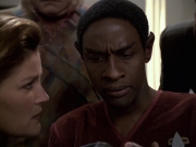 extant_StarTrek_VOY_6x06-Riddles_01868.jpg