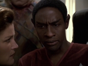 extant_StarTrek_VOY_6x06-Riddles_01869.jpg