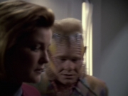 extant_StarTrek_VOY_6x06-Riddles_01914.jpg