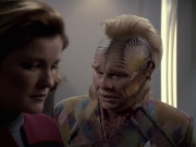 extant_StarTrek_VOY_6x06-Riddles_01915.jpg