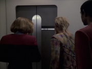 extant_StarTrek_VOY_6x06-Riddles_01923.jpg