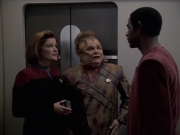 extant_StarTrek_VOY_6x06-Riddles_01932.jpg