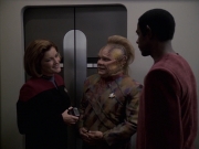extant_StarTrek_VOY_6x06-Riddles_01942.jpg