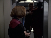 extant_StarTrek_VOY_6x06-Riddles_01950.jpg