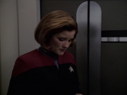 extant_StarTrek_VOY_6x06-Riddles_01952.jpg