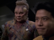 extant_StarTrek_VOY_6x06-Riddles_01980.jpg