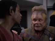 extant_StarTrek_VOY_6x06-Riddles_01986.jpg