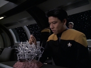 extant_StarTrek_VOY_6x06-Riddles_01994.jpg