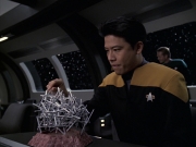 extant_StarTrek_VOY_6x06-Riddles_01996.jpg