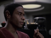 extant_StarTrek_VOY_6x06-Riddles_02016.jpg