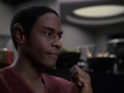 extant_StarTrek_VOY_6x06-Riddles_02019.jpg