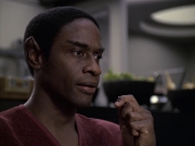 extant_StarTrek_VOY_6x06-Riddles_02023.jpg