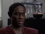 extant_StarTrek_VOY_6x06-Riddles_02040.jpg