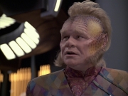 extant_StarTrek_VOY_6x06-Riddles_02137.jpg