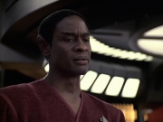 extant_StarTrek_VOY_6x06-Riddles_02143.jpg