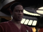 extant_StarTrek_VOY_6x06-Riddles_02144.jpg