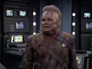 extant_StarTrek_VOY_6x06-Riddles_02148.jpg