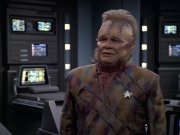 extant_StarTrek_VOY_6x06-Riddles_02152.jpg