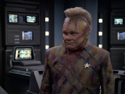 extant_StarTrek_VOY_6x06-Riddles_02174.jpg