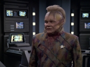 extant_StarTrek_VOY_6x06-Riddles_02177.jpg
