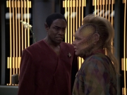 extant_StarTrek_VOY_6x06-Riddles_02189.jpg