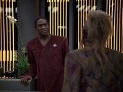 extant_StarTrek_VOY_6x06-Riddles_02194.jpg