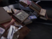 extant_StarTrek_VOY_6x06-Riddles_02208.jpg