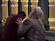 extant_StarTrek_VOY_6x06-Riddles_02217.jpg