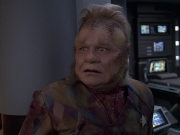 extant_StarTrek_VOY_6x06-Riddles_02235.jpg