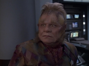 extant_StarTrek_VOY_6x06-Riddles_02236.jpg