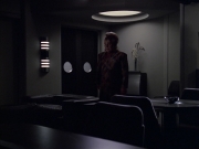 extant_StarTrek_VOY_6x06-Riddles_02264.jpg