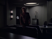 extant_StarTrek_VOY_6x06-Riddles_02266.jpg