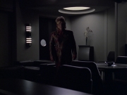 extant_StarTrek_VOY_6x06-Riddles_02267.jpg