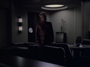 extant_StarTrek_VOY_6x06-Riddles_02273.jpg