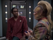 extant_StarTrek_VOY_6x06-Riddles_02507.jpg