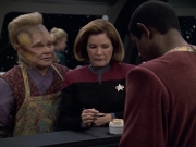 extant_StarTrek_VOY_6x06-Riddles_02858.jpg