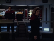 extant_StarTrek_VOY_6x06-Riddles_02996.jpg
