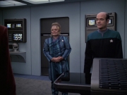 extant_StarTrek_VOY_6x06-Riddles_03436.jpg