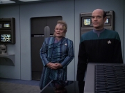extant_StarTrek_VOY_6x06-Riddles_03438.jpg