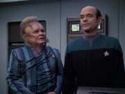 extant_StarTrek_VOY_6x06-Riddles_03448.jpg