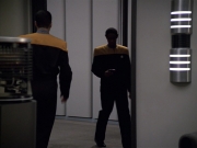 extant_StarTrek_VOY_6x06-Riddles_03498.jpg