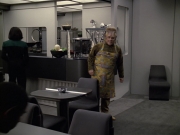 extant_StarTrek_VOY_6x06-Riddles_03509.jpg