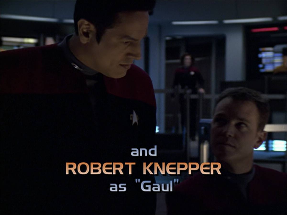 extant_StarTrek_VOY_6x07-DragonsTeeth_00284.jpg