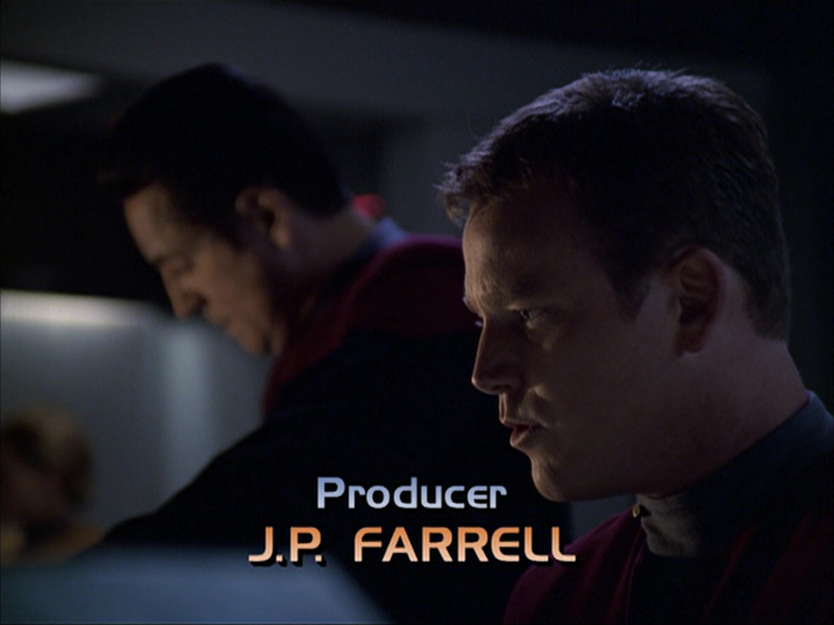 extant_StarTrek_VOY_6x07-DragonsTeeth_00392.jpg